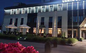 Vanta Business Center